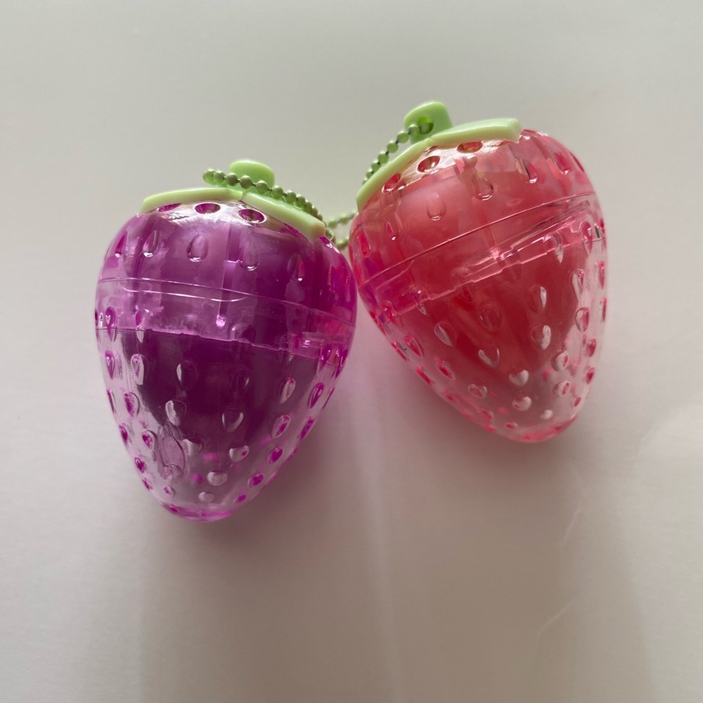 🔴 Strawberry-Shaped Lip Balm 🍓